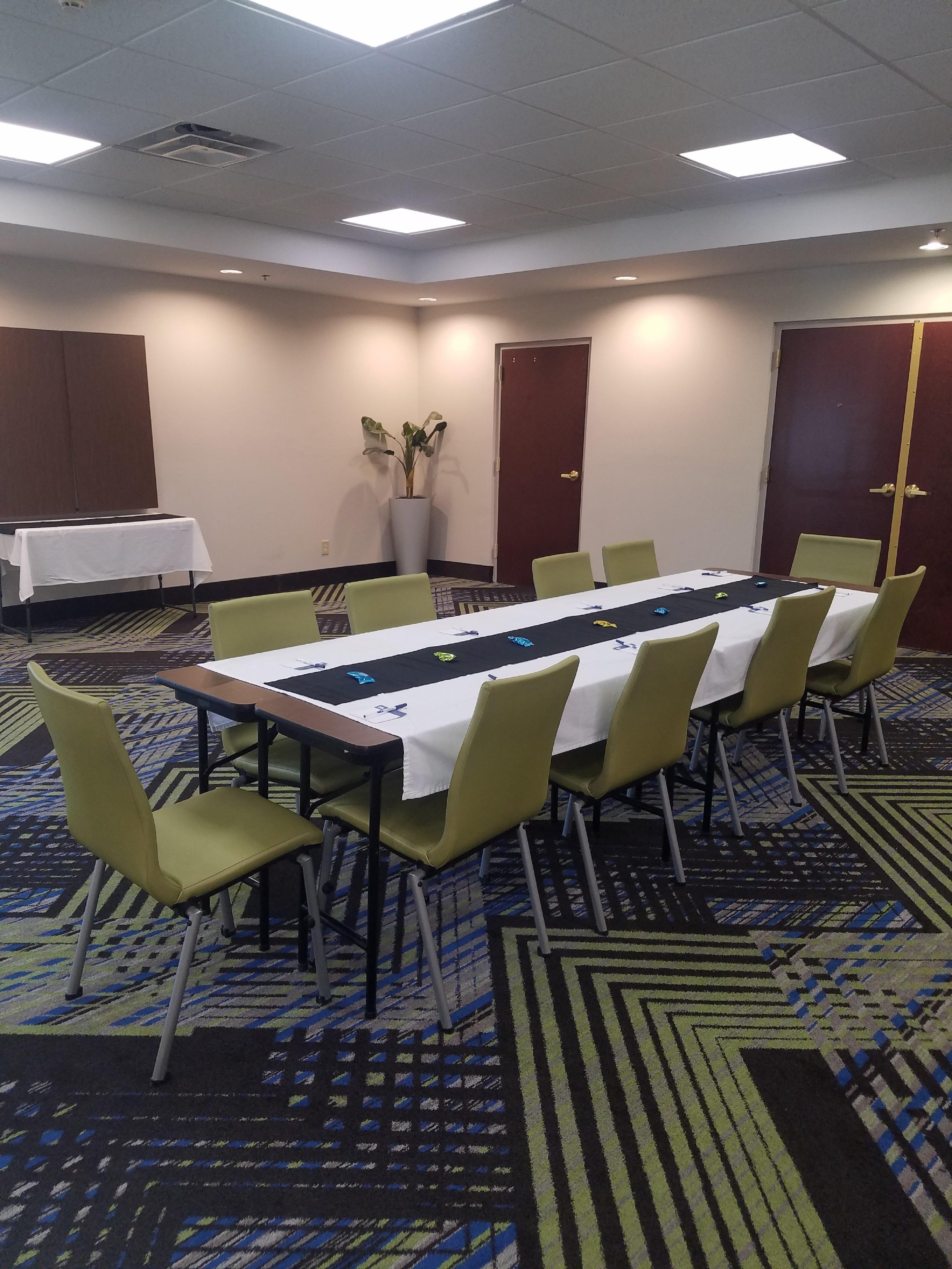 Holiday Inn Express Hotel & Suites Kingsport-Meadowview I-26 By Ihg Bagian luar foto