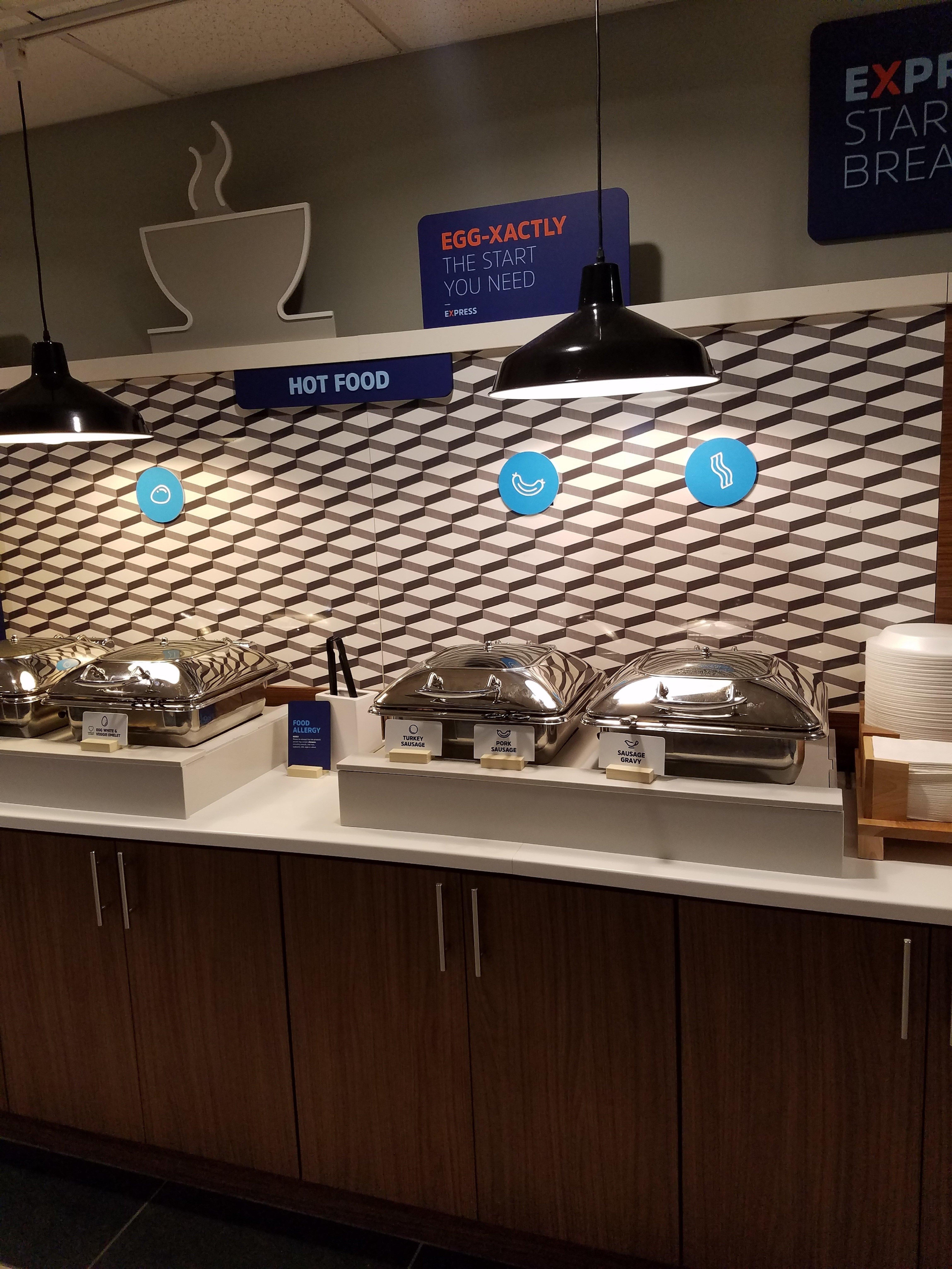 Holiday Inn Express Hotel & Suites Kingsport-Meadowview I-26 By Ihg Bagian luar foto