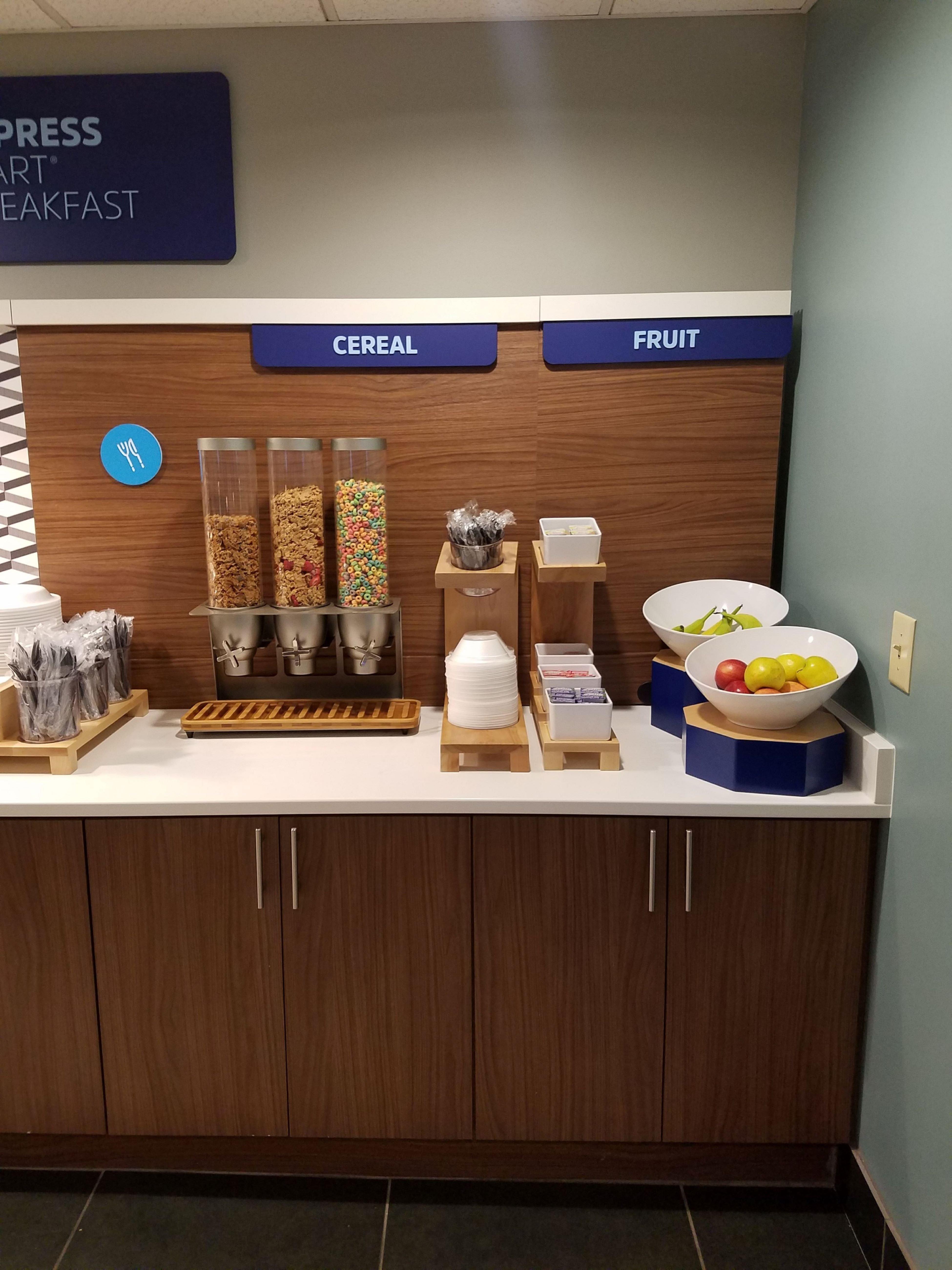 Holiday Inn Express Hotel & Suites Kingsport-Meadowview I-26 By Ihg Bagian luar foto
