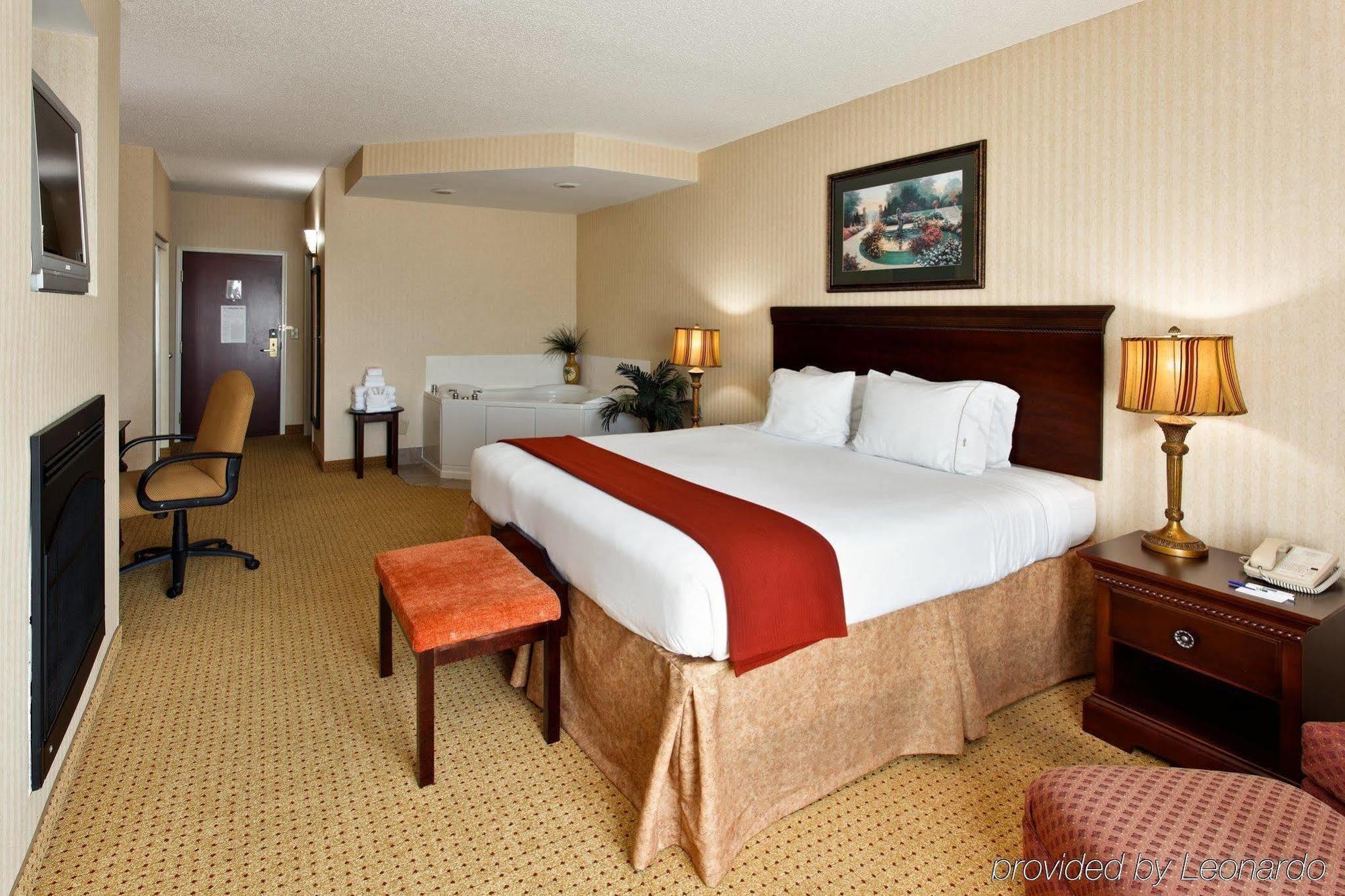 Holiday Inn Express Hotel & Suites Kingsport-Meadowview I-26 By Ihg Bagian luar foto