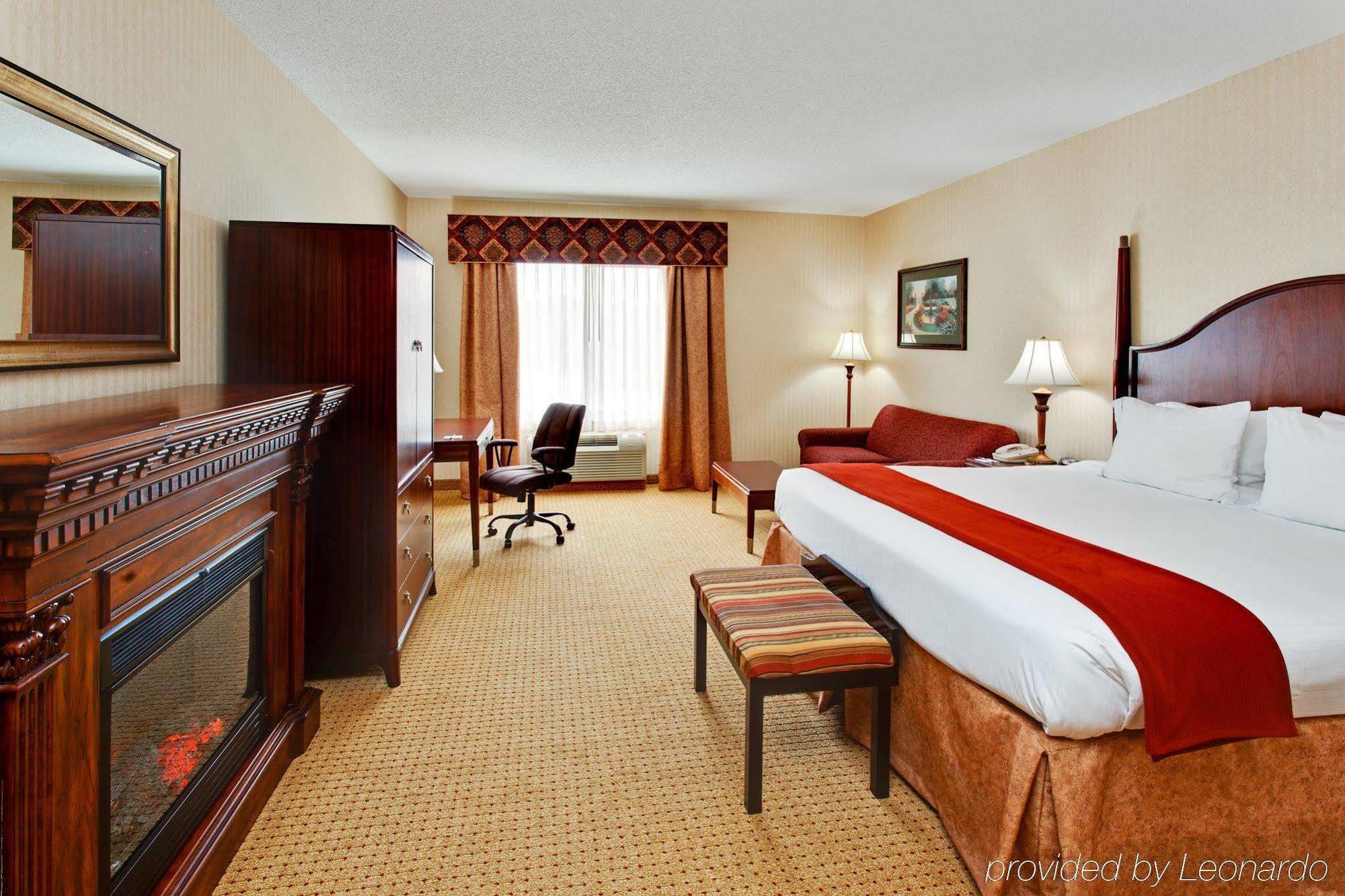 Holiday Inn Express Hotel & Suites Kingsport-Meadowview I-26 By Ihg Bagian luar foto