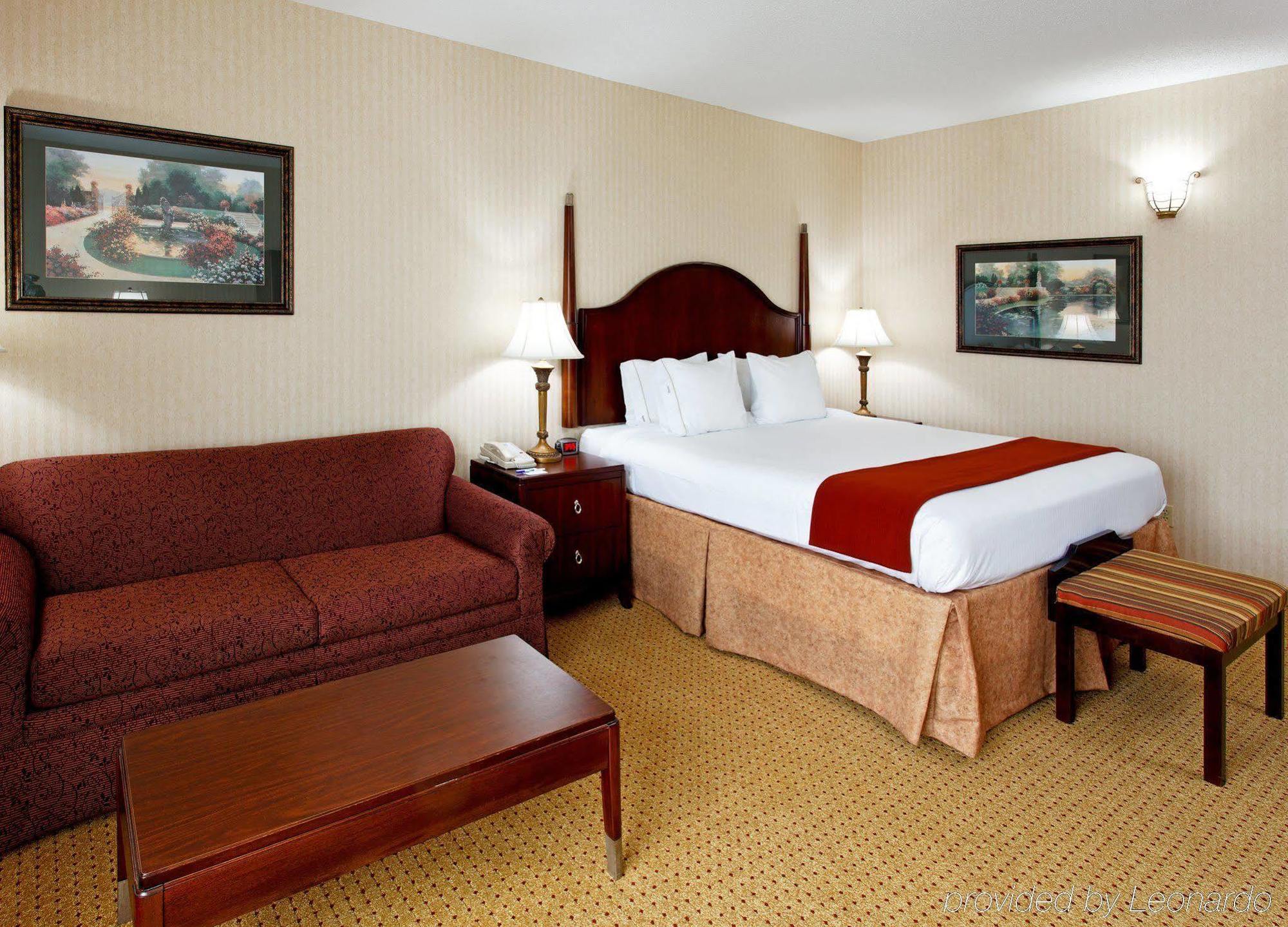 Holiday Inn Express Hotel & Suites Kingsport-Meadowview I-26 By Ihg Bagian luar foto