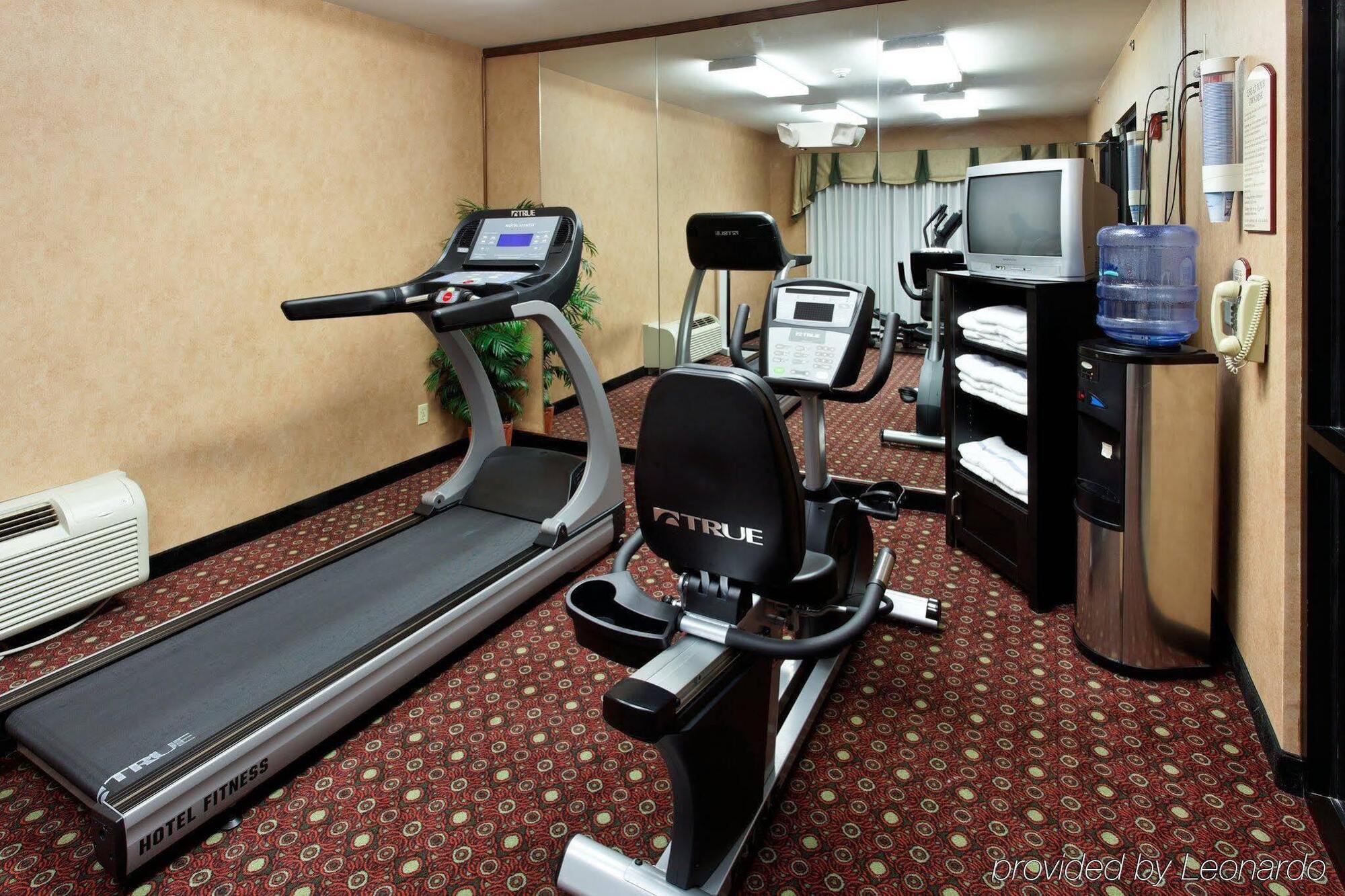 Holiday Inn Express Hotel & Suites Kingsport-Meadowview I-26 By Ihg Bagian luar foto